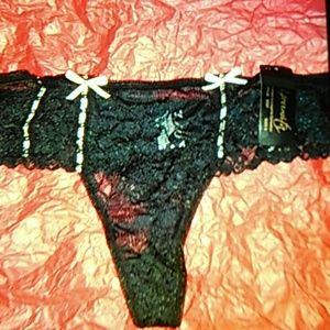 Vanity lace thongs set of 6